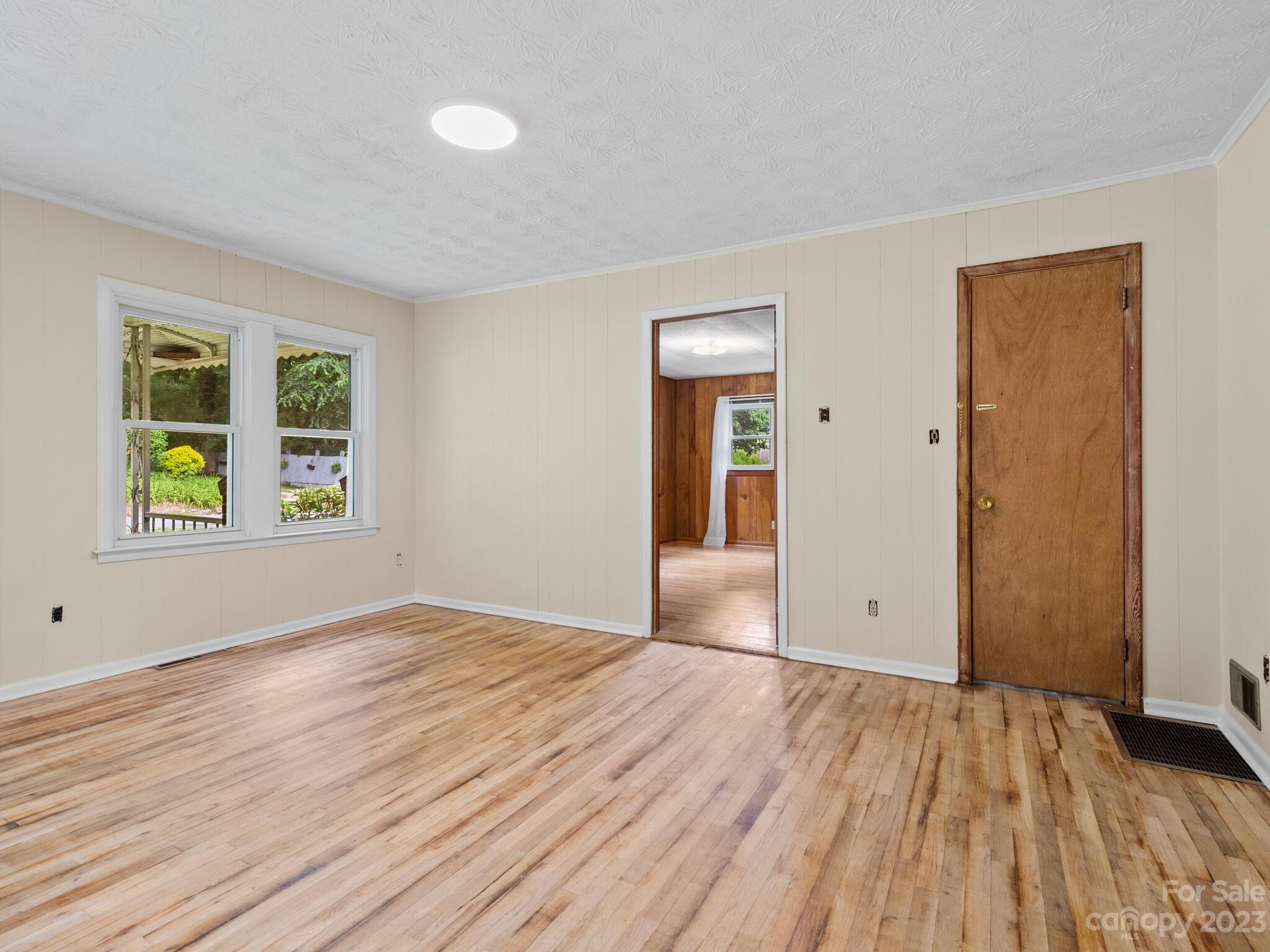 44 Cherokee Road Asheville, NC 28806 - Photo 7 of 35 Gallery Image 7