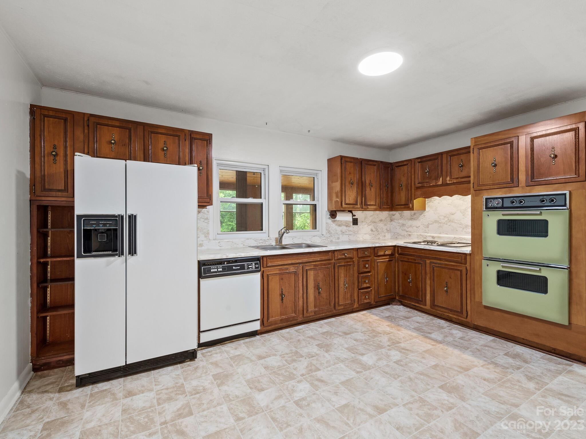 44 Cherokee Road Asheville, NC 28806 - Photo 8 of 35 Gallery Image 8