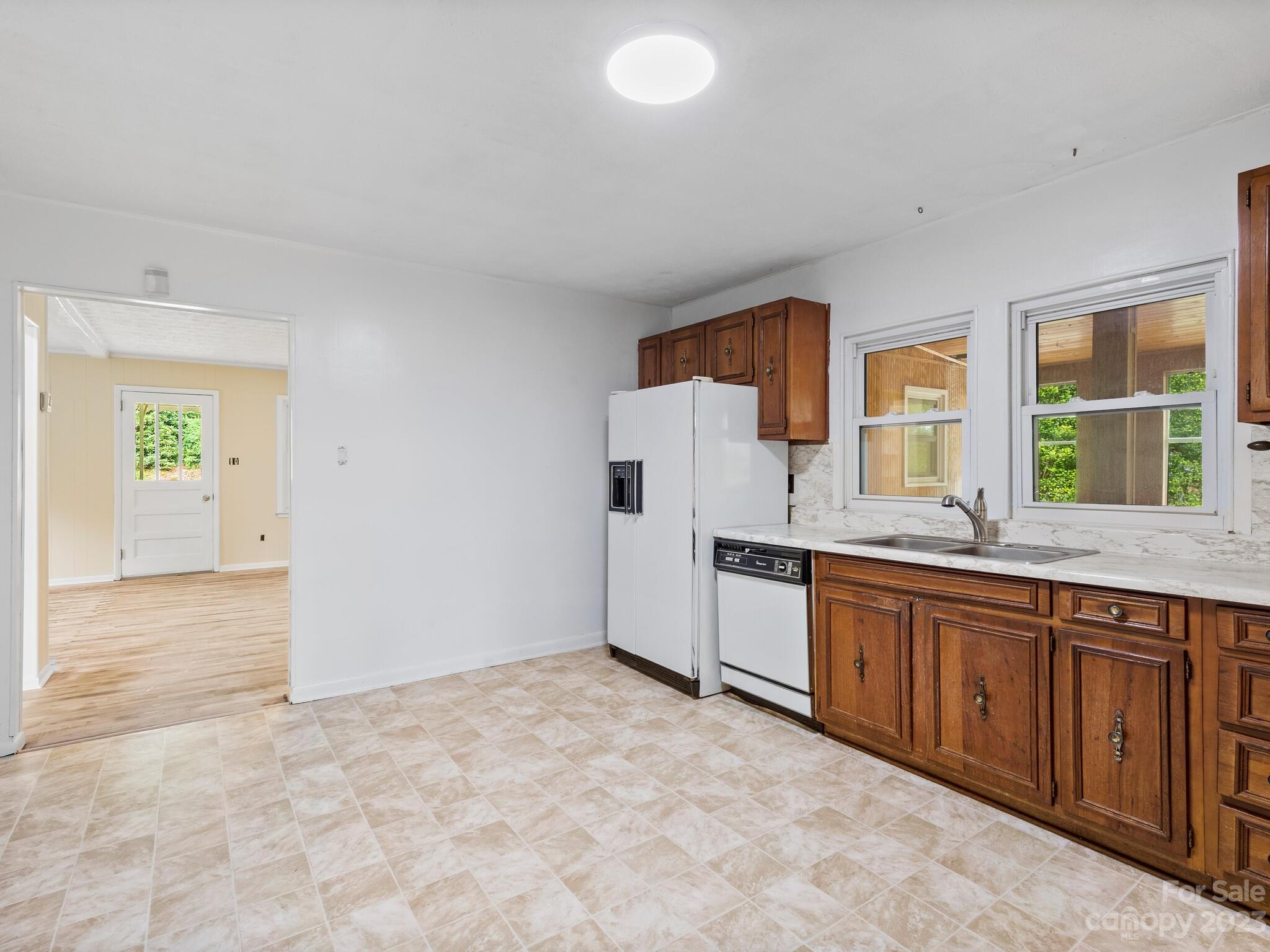 44 Cherokee Road Asheville, NC 28806 - Photo 9 of 35 Gallery Image 9