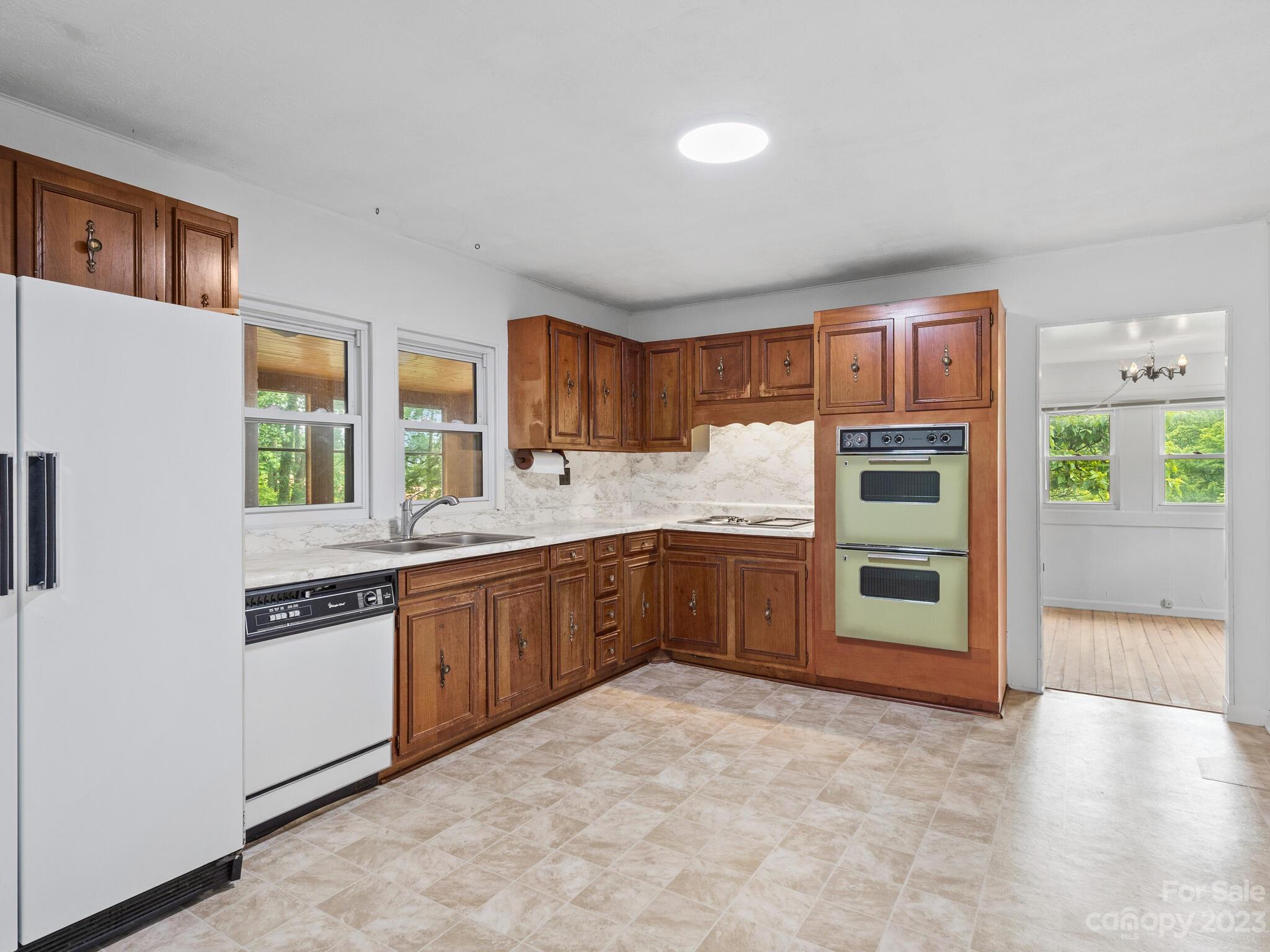 44 Cherokee Road Asheville, NC 28806 - Photo 10 of 35 Gallery Image 10