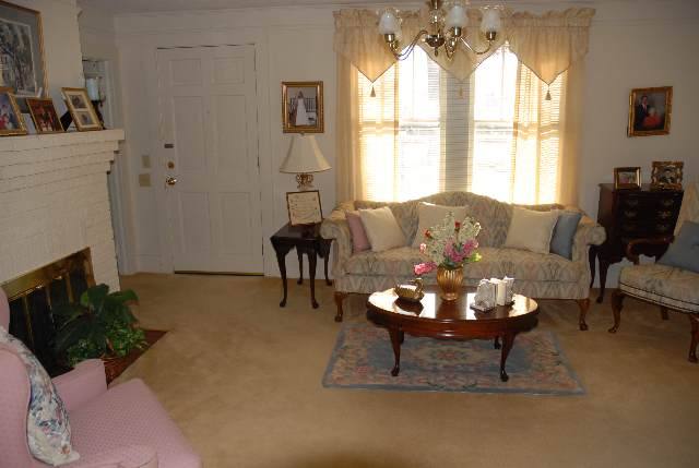 531 Dunklin Bridge Road Fountain Inn, SC 29644 - Photo 4 of 21