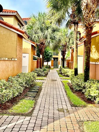 $2,700 | 732 Southwest 106th Avenue, Hollywood, FL 33025