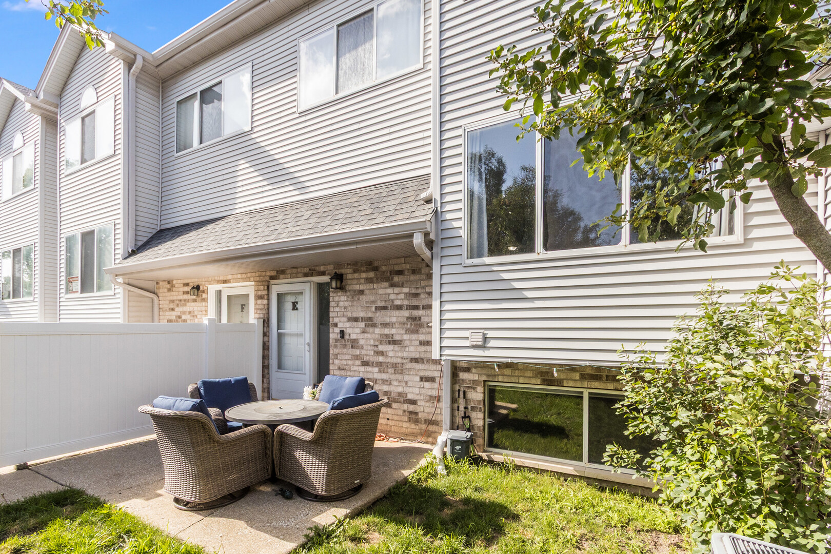 272 Park Ridge Lane, Unit E Aurora, IL 60504 - Photo 1 of 1
