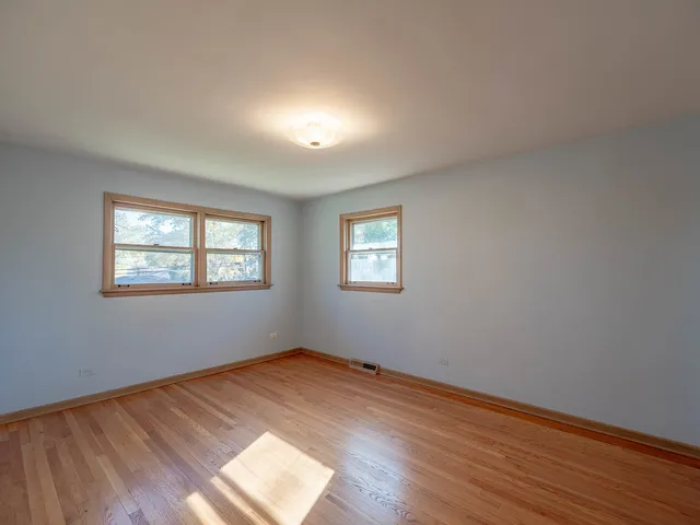 $329,900 | 12443 South McVickers Avenue, Palos Heights, IL 60463