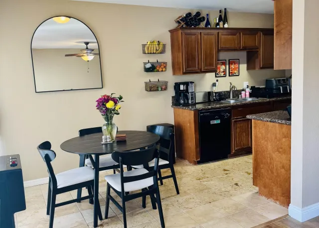 $2,850 | 7594 Park Ridge Boulevard, Unit 13, San Diego, CA 92120