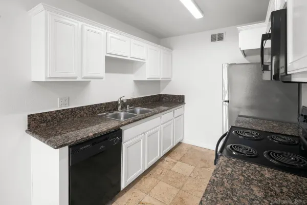 $2,695 | 7594 Park Ridge Boulevard, Unit 13, San Diego, CA 92120