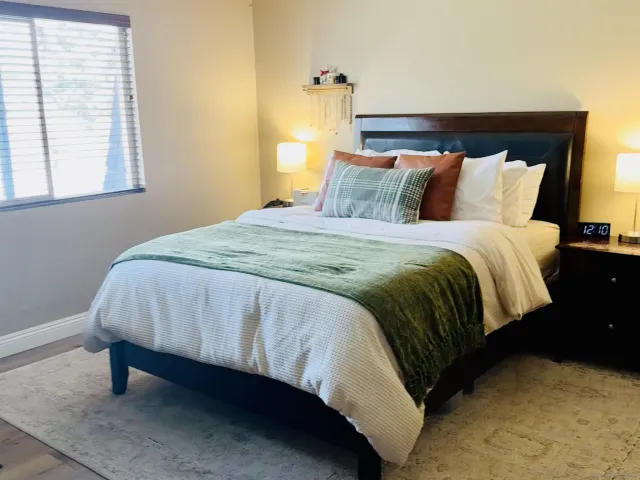 $2,850 | 7594 Park Ridge Boulevard, Unit 13, San Diego, CA 92120