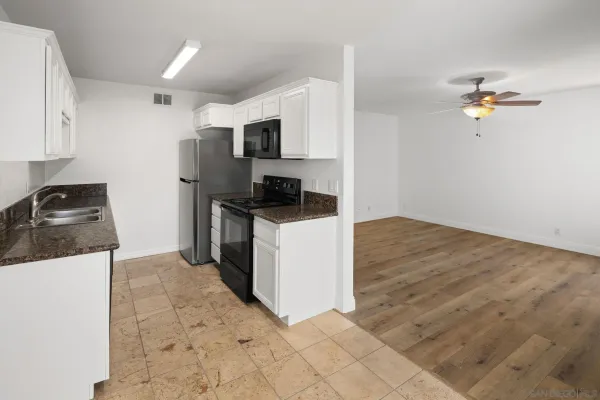 $2,695 | 7594 Park Ridge Boulevard, Unit 13, San Diego, CA 92120