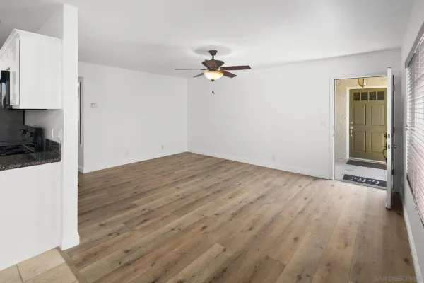 $2,695 | 7594 Park Ridge Boulevard, Unit 13, San Diego, CA 92120