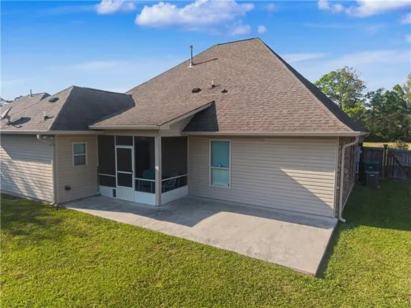 $230,000 | 21216 Beau Chateau Boulevard, Ponchatoula, LA 70454