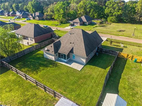 $230,000 | 21216 Beau Chateau Boulevard, Ponchatoula, LA 70454