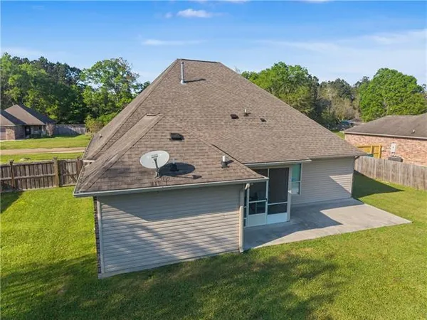 $230,000 | 21216 Beau Chateau Boulevard, Ponchatoula, LA 70454