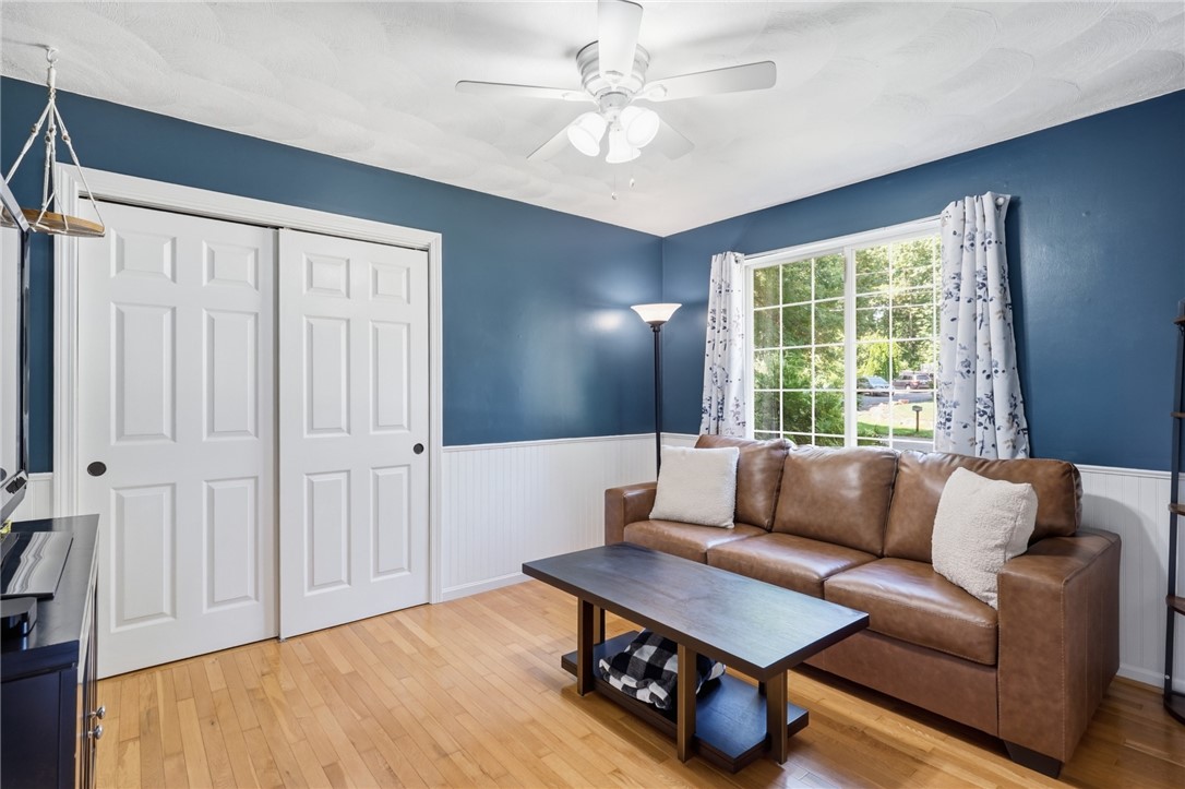 3 Cote Court Coventry, RI 02816 - Photo 20 of 34 Bedroom 3 (used as den)