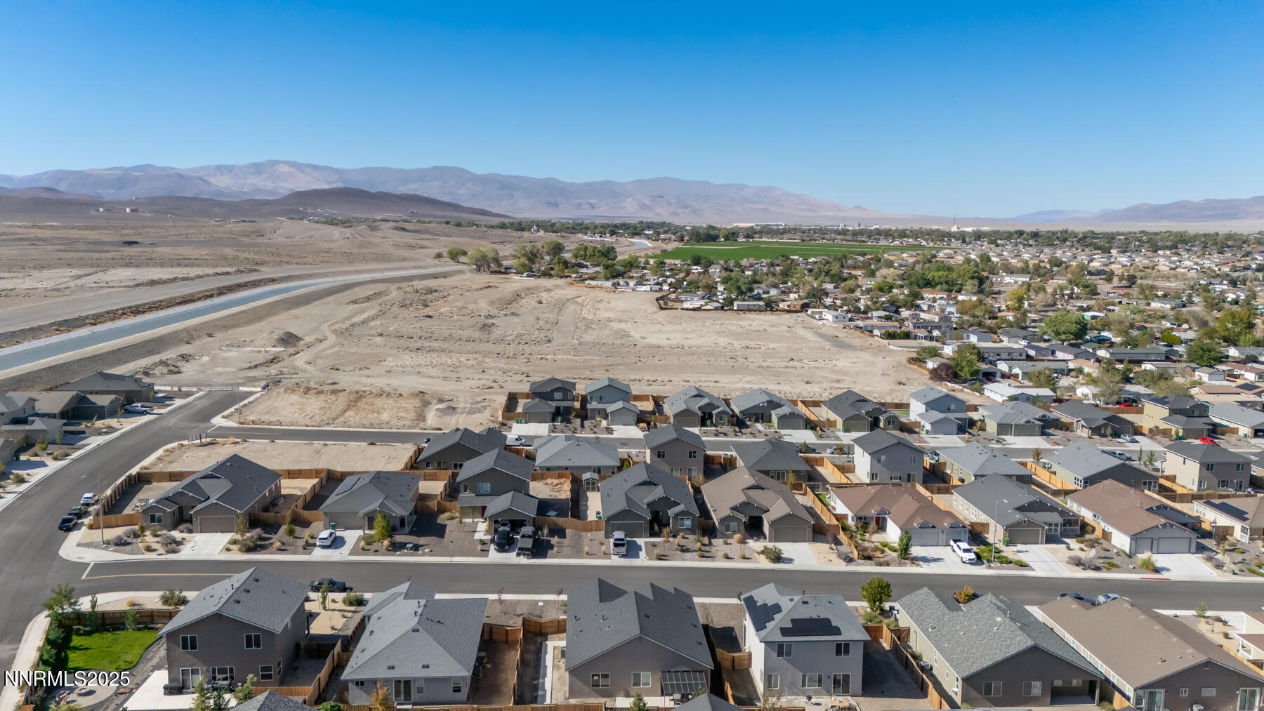 785 Garnet Way Fernley, NV 89408 - Photo 33 of 33 view of city and mountain