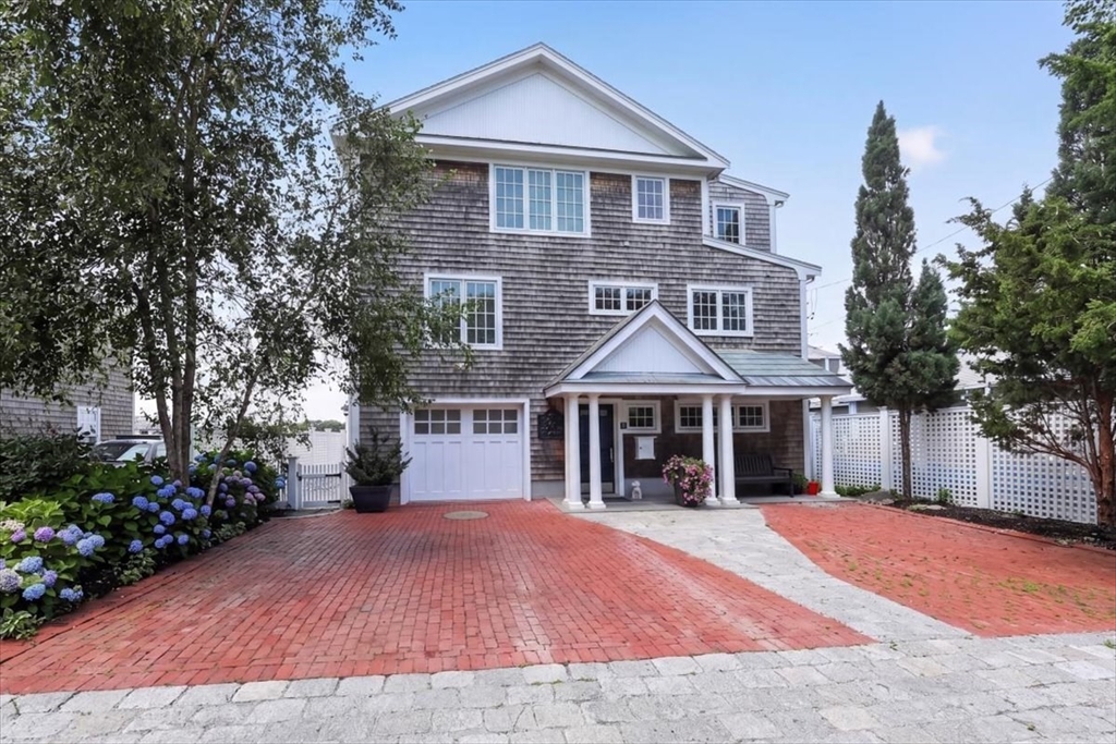 9 Beach Road Hingham, MA 02043 - Photo 3 of 34