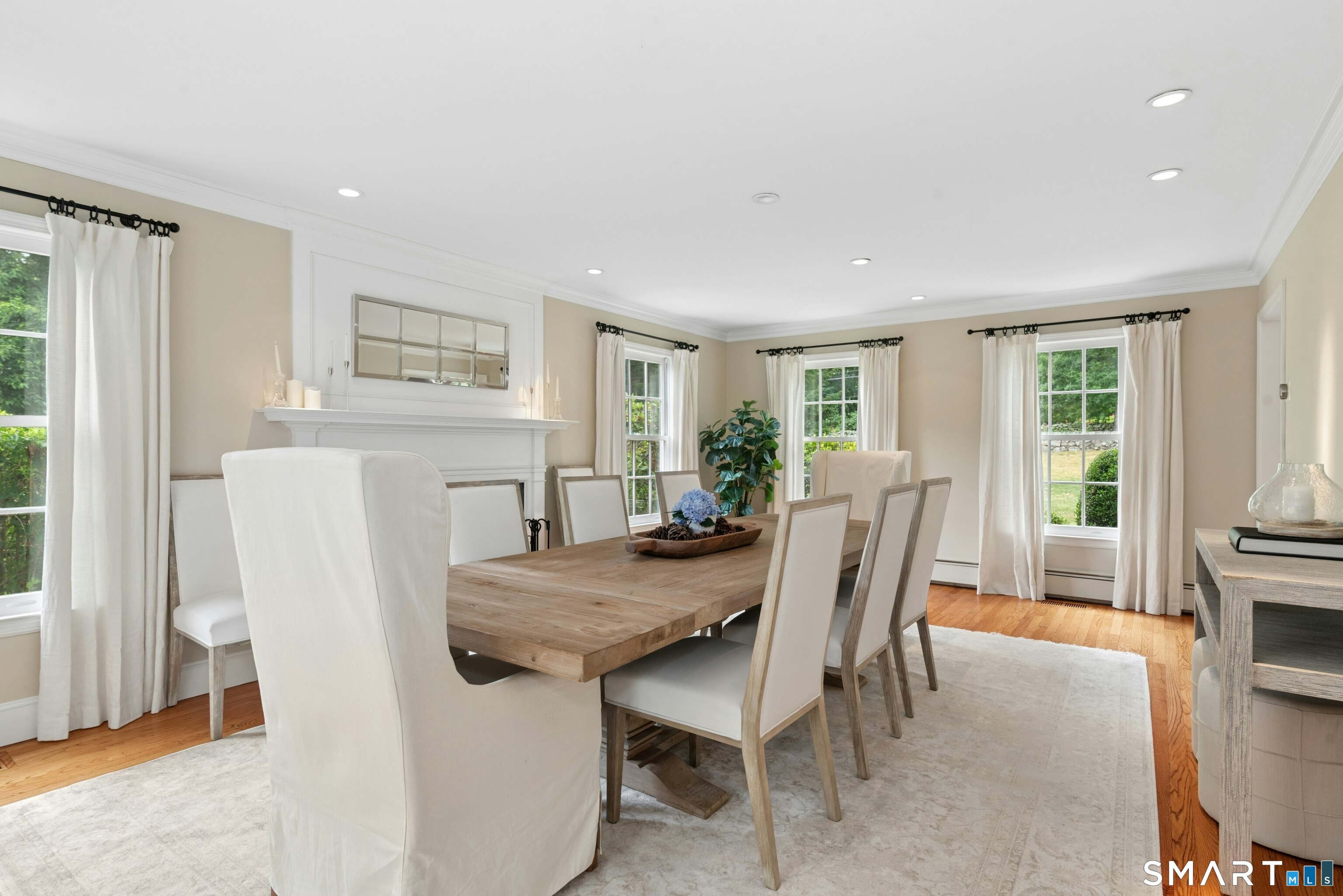 559 Cheese Spring Road New Canaan, CT 06840 - Photo 7 of 38