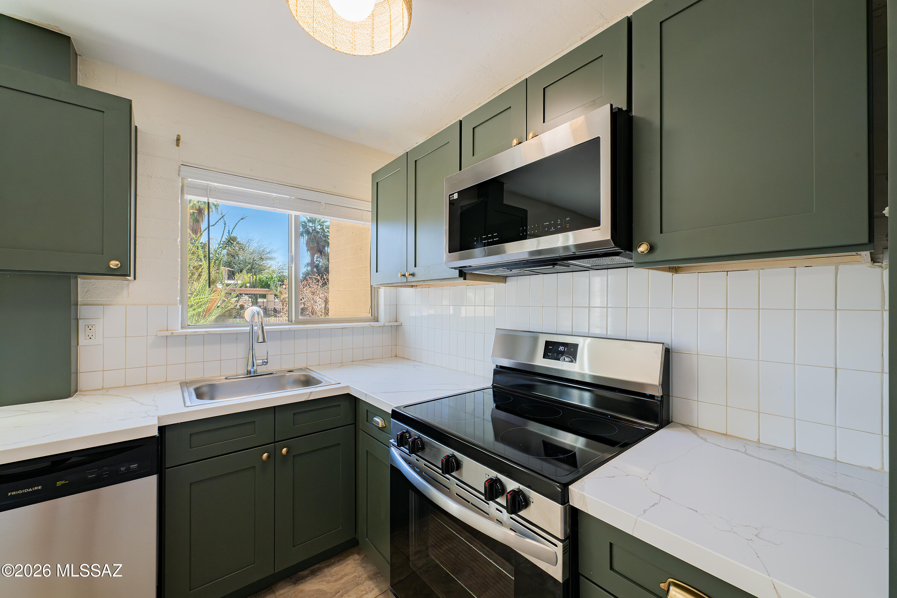 5901 North Oracle Road, Unit 28 Tucson, AZ 85704 - Photo 18 of 30 5901 Oracle 28 (17)