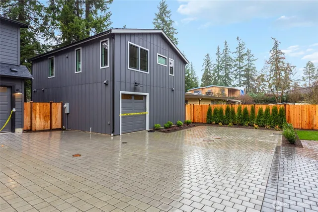 $1,620,000 | 11607 Northeast 112th Street, Unit 2, Kirkland, WA 98033