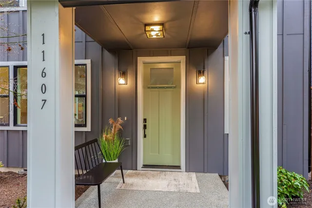 $1,620,000 | 11607 Northeast 112th Street, Unit 2, Kirkland, WA 98033