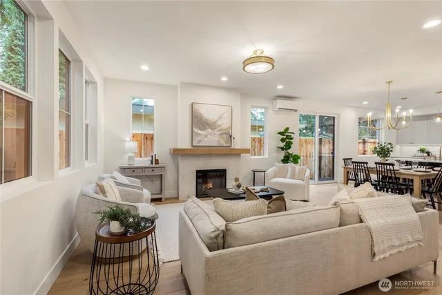 $1,620,000 | 11607 Northeast 112th Street, Unit 2, Kirkland, WA 98033