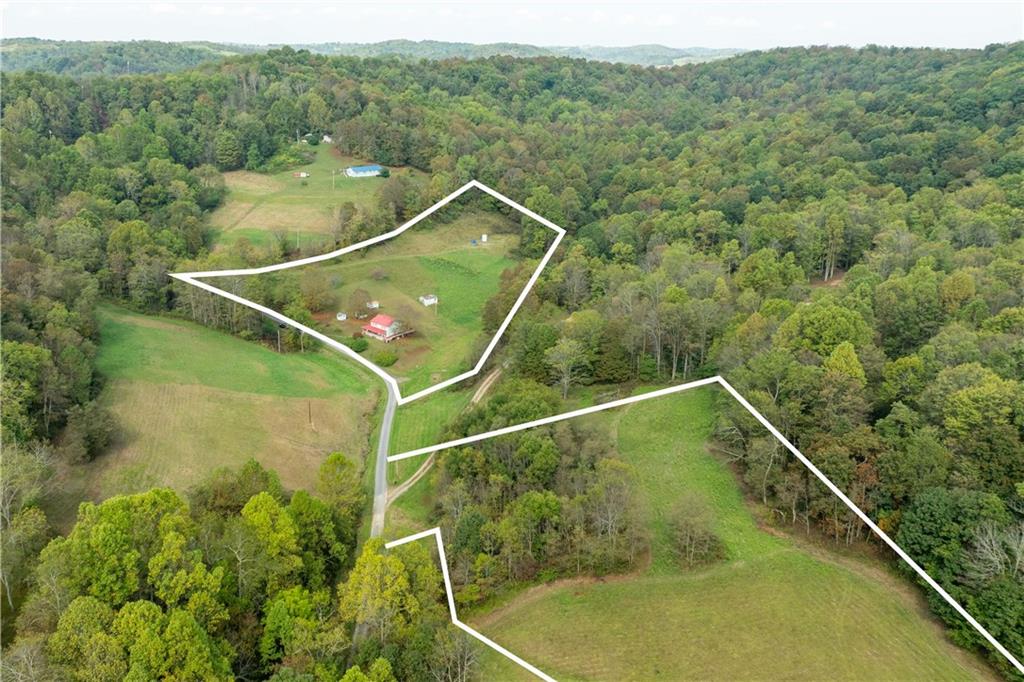 322 Wilson Road Mount Morris, PA 15349 - Photo 7 of 26 a view of a tennis court