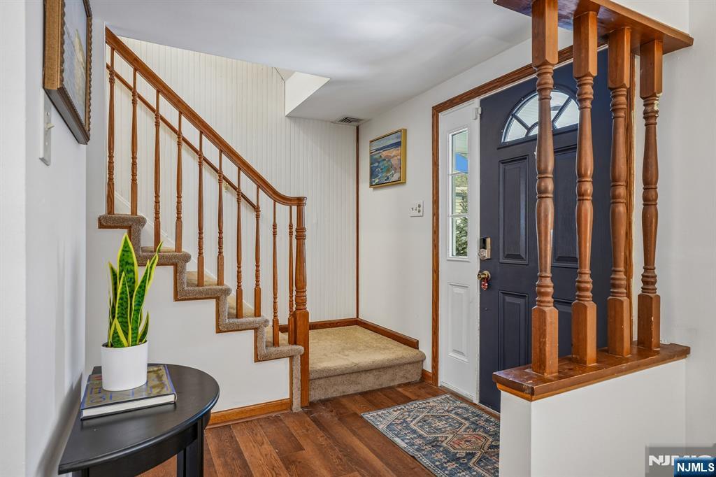 40 Golf Road Bloomfield, NJ 07003 - Photo 4 of 50