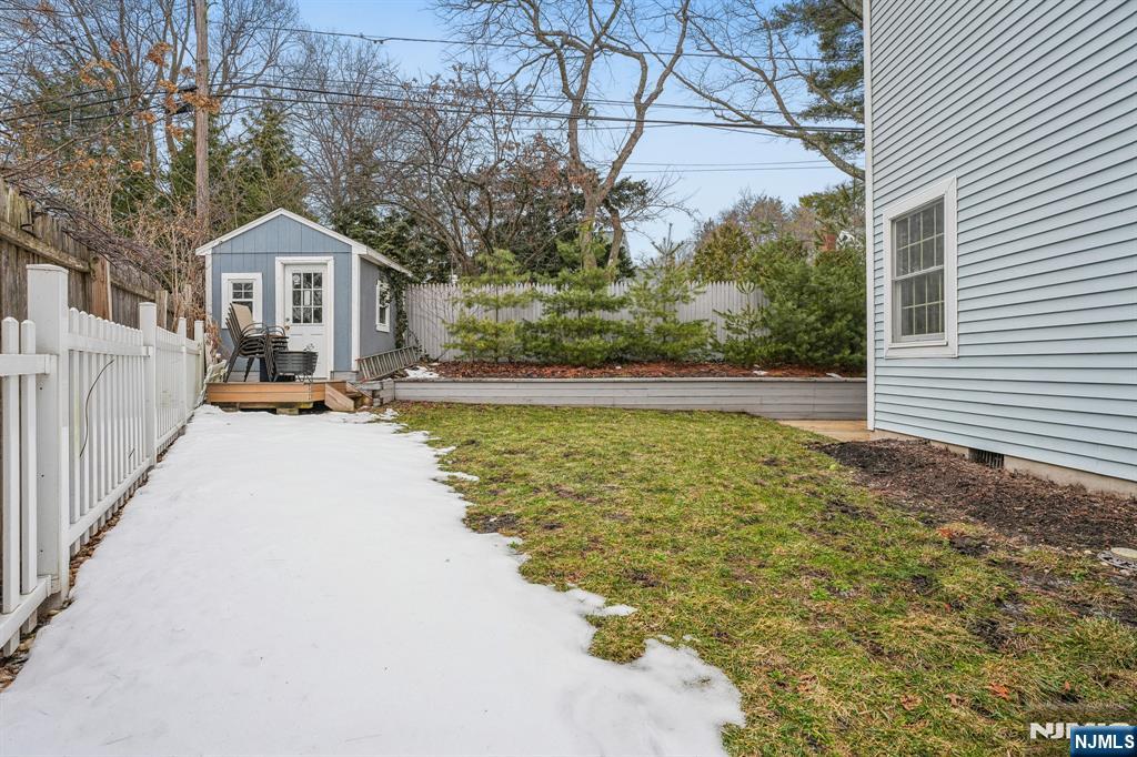 40 Golf Road Bloomfield, NJ 07003 - Photo 45 of 50 a view of a house with backyard and sitting area