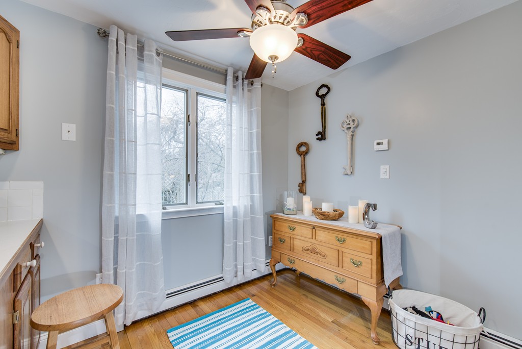 170 Arnold Road Marshfield, MA 02050 - Photo 5 of 26 Gallery Image 5