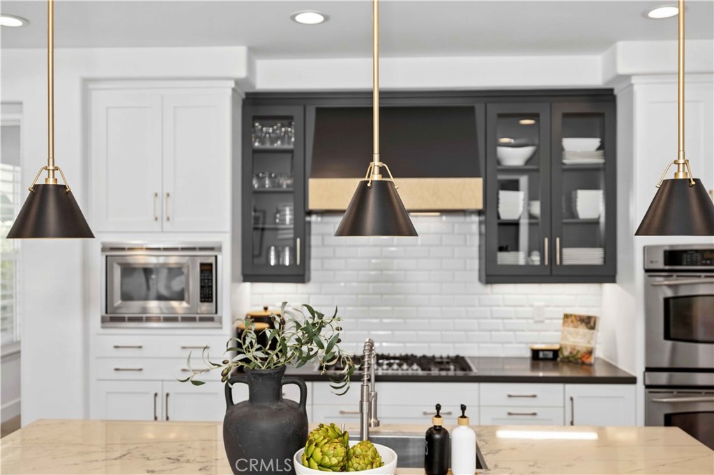 10 Copious Lane Ladera Ranch, CA 92694 - Photo 9 of 54 Gourmet Kitchen