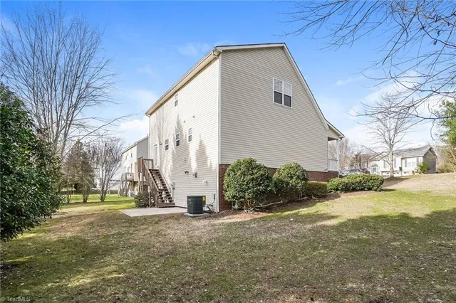 $2,360 | 6105 Buckhorn Road, Greensboro, NC 27410