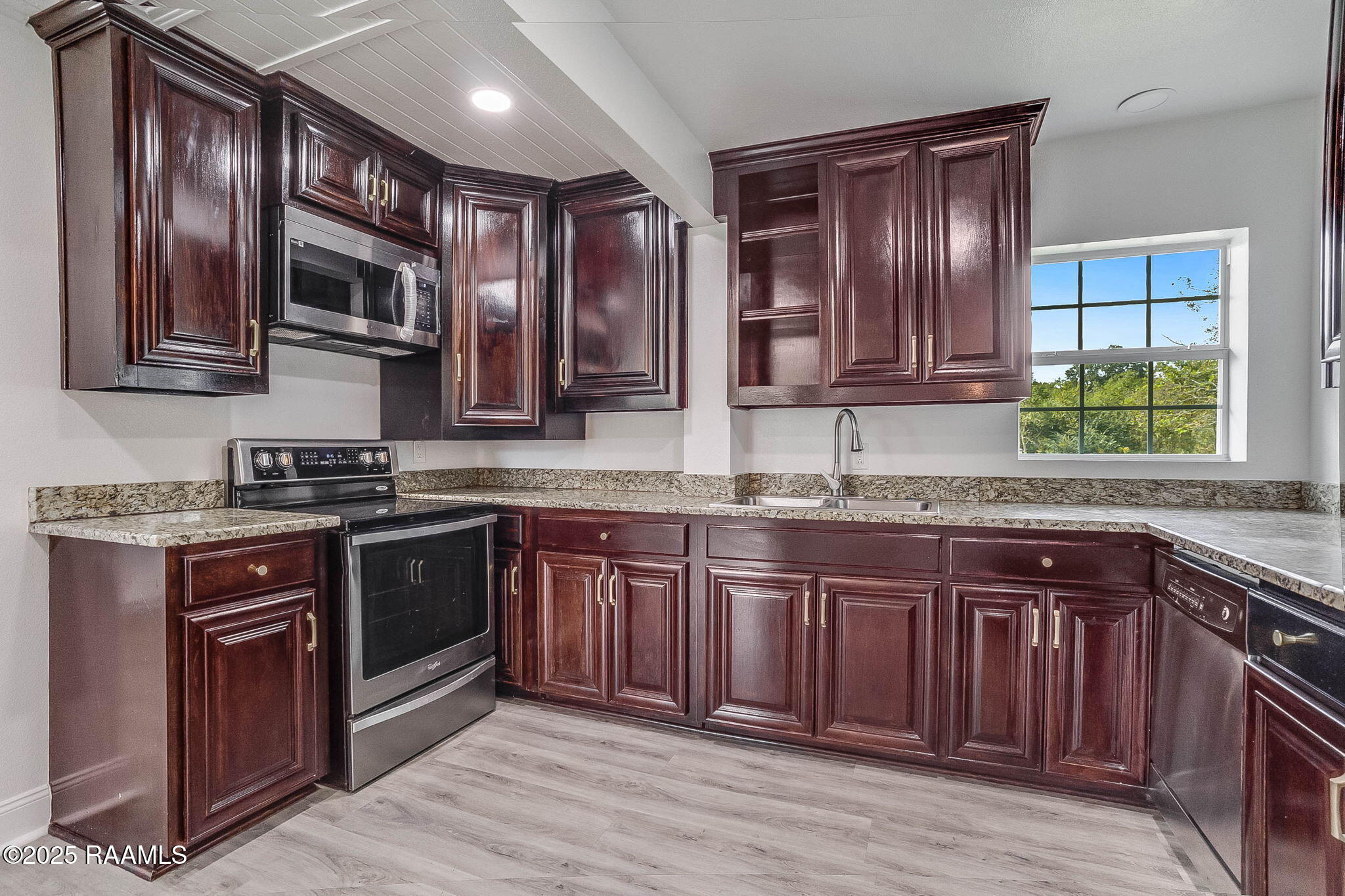 724 Linden Lewis Road Youngsville, LA 70592 - Photo 4 of 20 8-web-or-mls-724 Linden Lewis-7