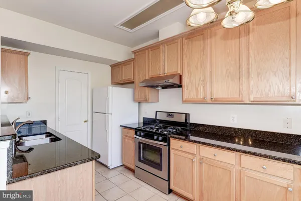 $3,300 | 207 Garden View Way, Rockville, MD 20850