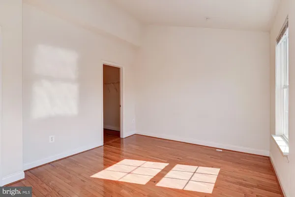 $3,300 | 207 Garden View Way, Rockville, MD 20850
