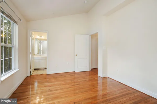 $3,300 | 207 Garden View Way, Rockville, MD 20850