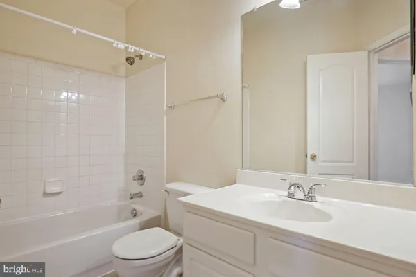 $3,300 | 207 Garden View Way, Rockville, MD 20850