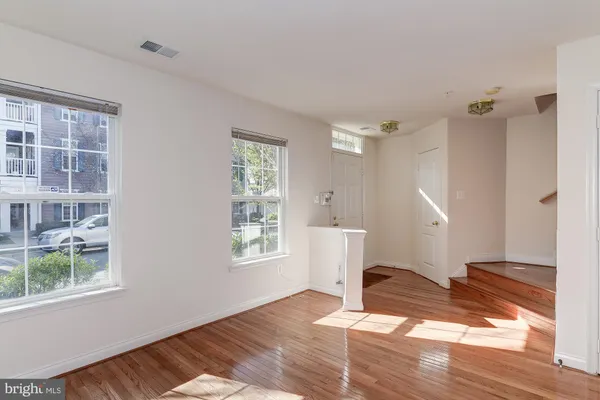 $3,300 | 207 Garden View Way, Rockville, MD 20850