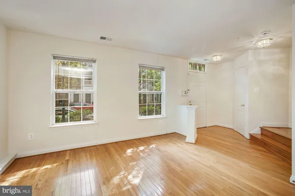 $3,300 | 207 Garden View Way, Rockville, MD 20850