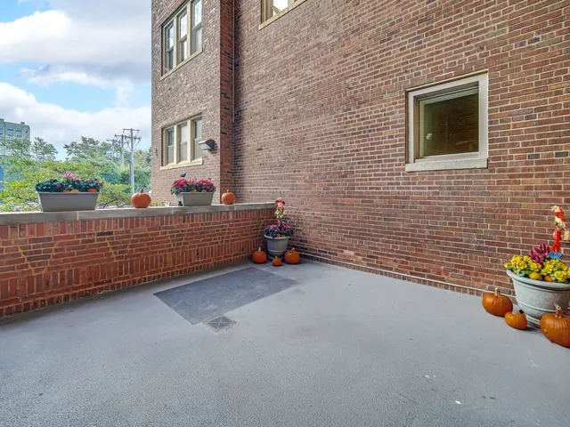 $175,000 | 5000 South Cornell Avenue, Unit 6C, Chicago, IL 60615