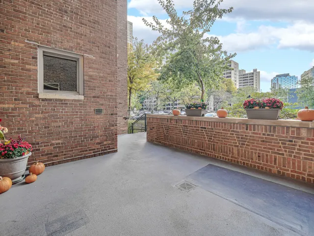 $175,000 | 5000 South Cornell Avenue, Unit 6C, Chicago, IL 60615