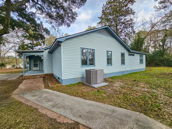 $497,500 | 127 Meadow Lake Drive, Walterboro, SC 29488