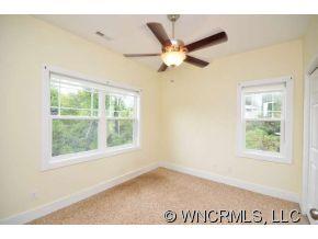 33 Winding Road Asheville, NC 28803 - Photo 8 of 12 Gallery Image 8