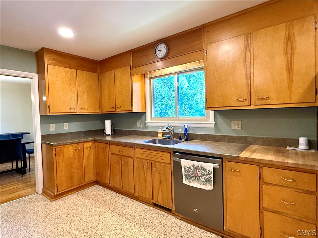 146 Edgehill Road Syracuse, NY 13224 - Photo 16 of 50