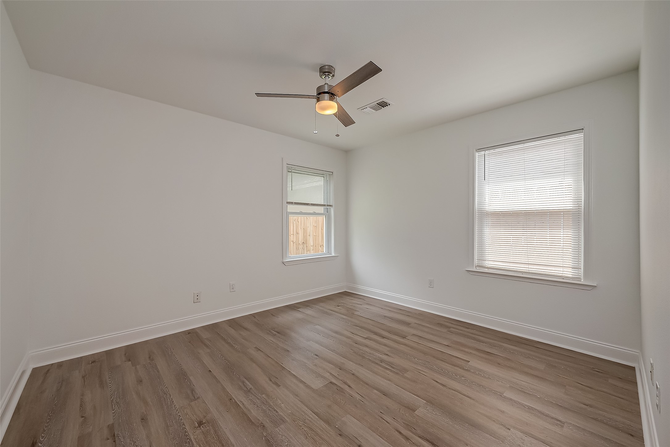917 Adele Street Houston, TX 77009 - Photo 15 of 24