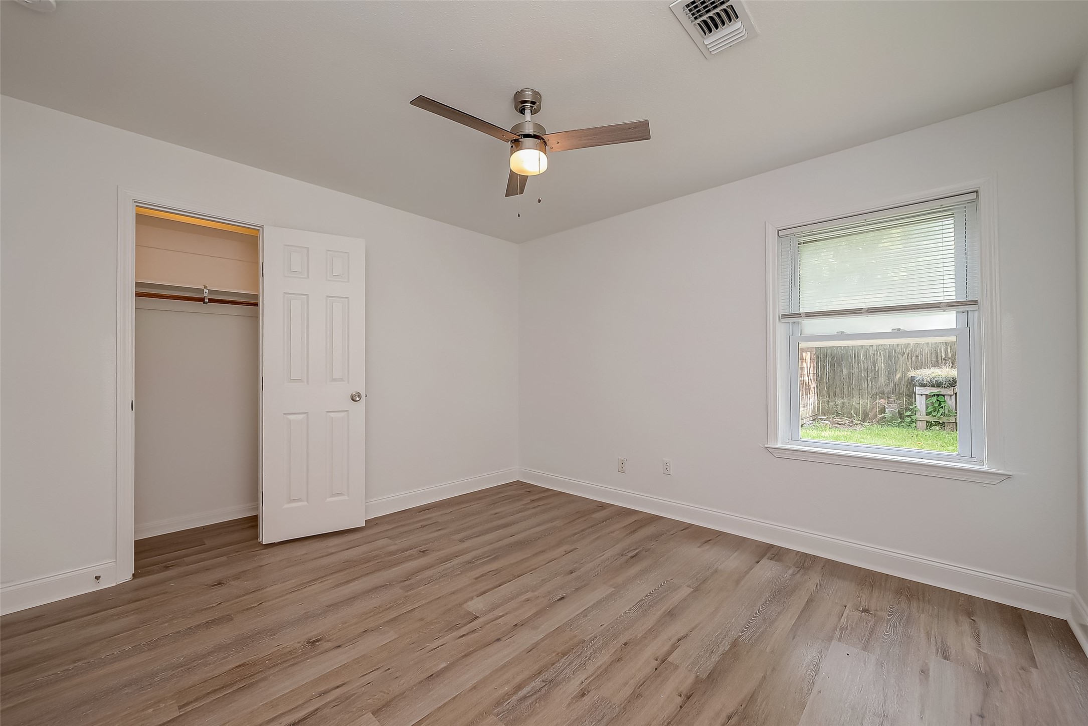 917 Adele Street Houston, TX 77009 - Photo 16 of 24
