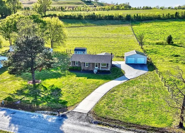 $319,900 | 970 Wheelerfield Road, Mount Pleasant, TN 38474