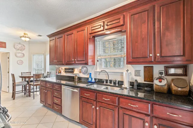 $449,900 | 3165 Grand Oaks Drive, Hernando, MS 38632