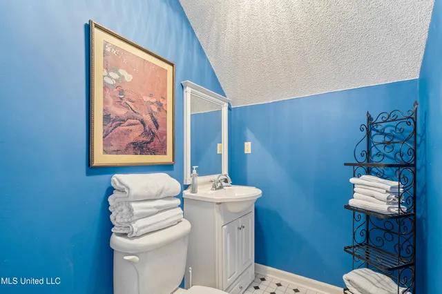 $449,900 | 3165 Grand Oaks Drive, Hernando, MS 38632