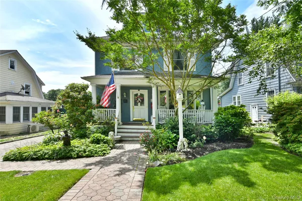 $1,425,000 | 328 38th Road | Douglaston