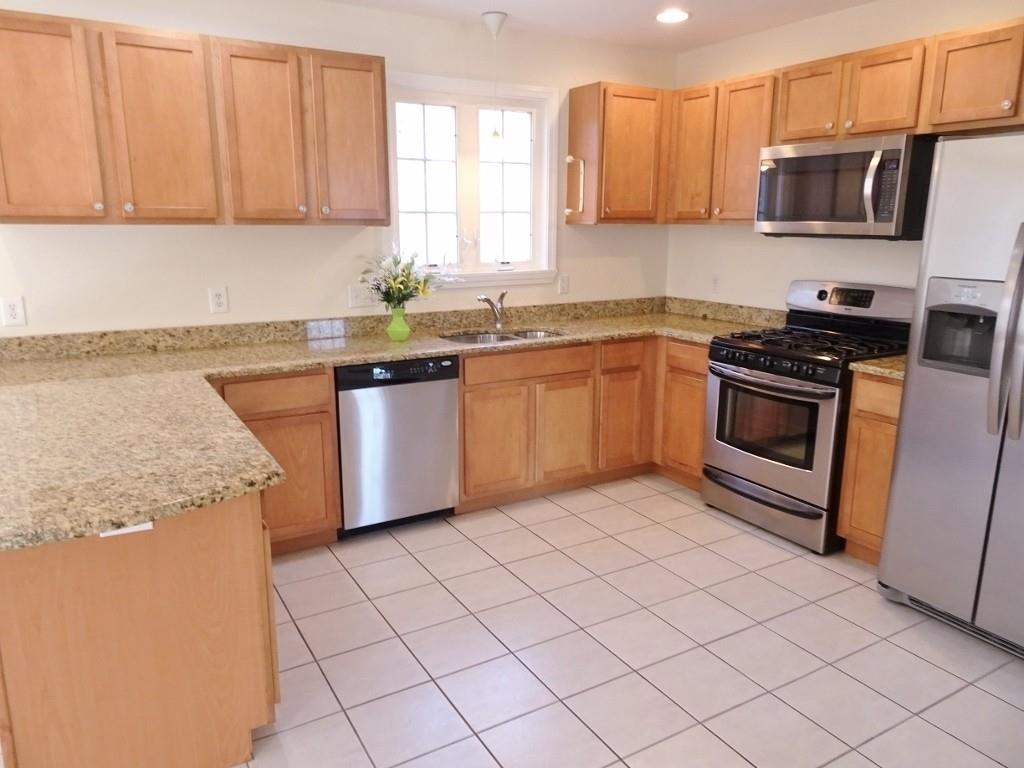 75 Ridgewood Road Worcester, MA 01606 - Photo 4 of 22 Gallery Image 4