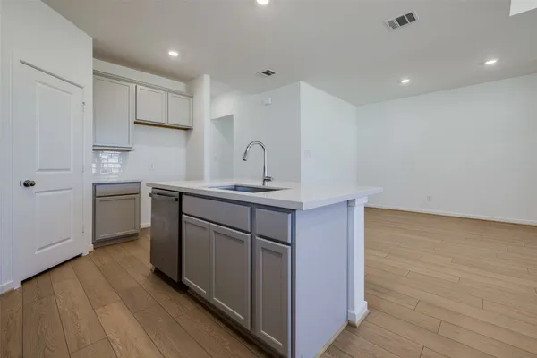 $2,600 | 9711 Westminster Manor Drive, Cypress, TX 77433